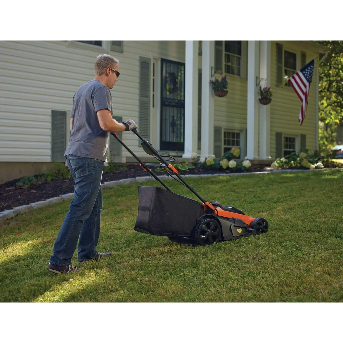2026 NewBLACK+DECKER 40V MAX* Cordless Lawn Mower with Battery and Charger Included, (CM2043C)