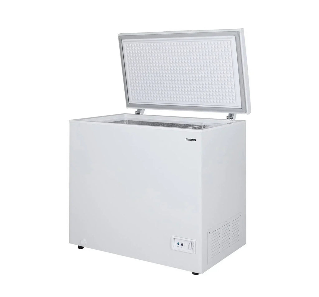 2026 NewFrigidaire 10.3 Cu. ft. Chest Freezer, Garage Ready, EFRF1005, White