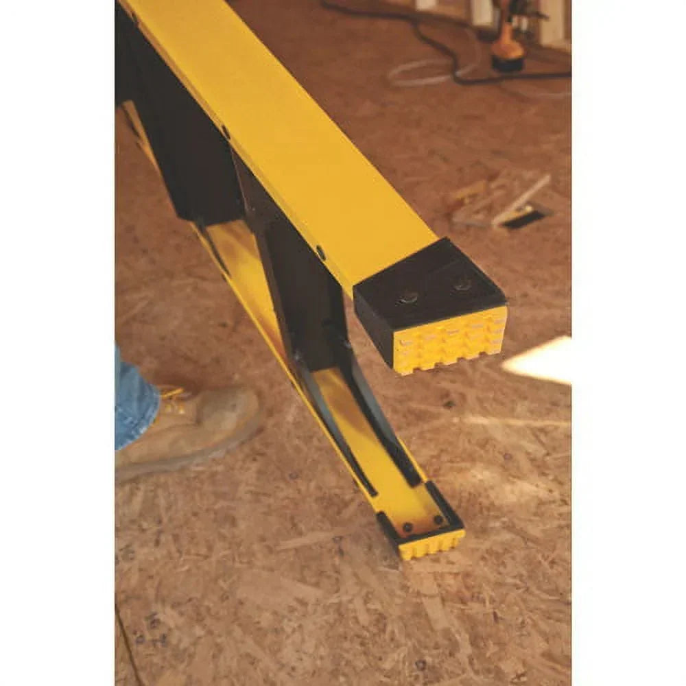 2026 NewDewalt 4-foot Fiberglass Step Ladder, Type Ia, 300-pound Load Capacity, Dxl3010-04