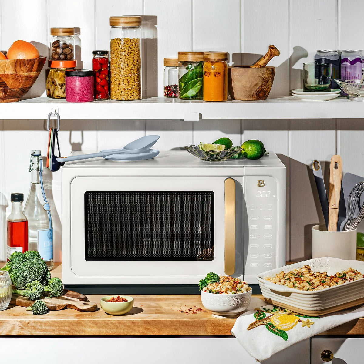 2026 NewBeautiful 1.1 Cu ft 1000 Watt, Sensor Microwave Oven, White Icing by Drew Barrymore, New
