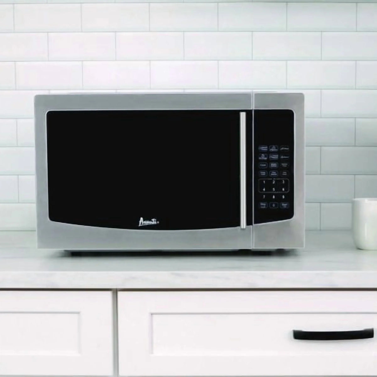 2026 NewAvanti 1.1 cu. ft. Stainless Steel Microwave Oven, 1,000 W, Mirror-Finish