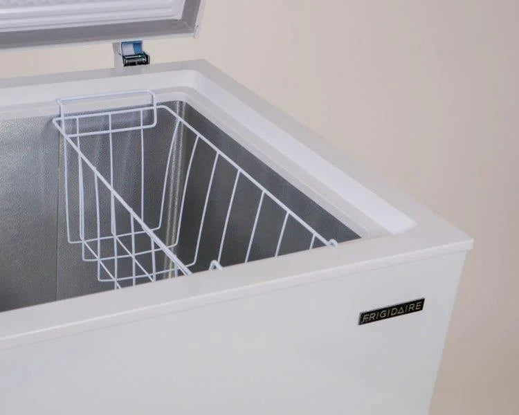 2026 NewFrigidaire 10.3 Cu. ft. Chest Freezer, Garage Ready, EFRF1005, White