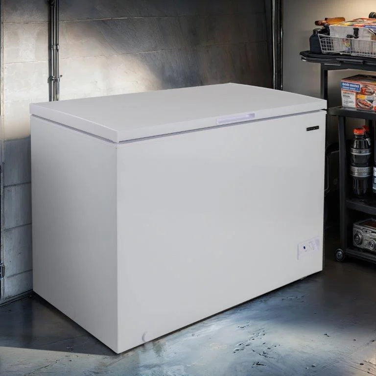 2026 NewFrigidaire 10.3 Cu. ft. Chest Freezer, Garage Ready, EFRF1005, White